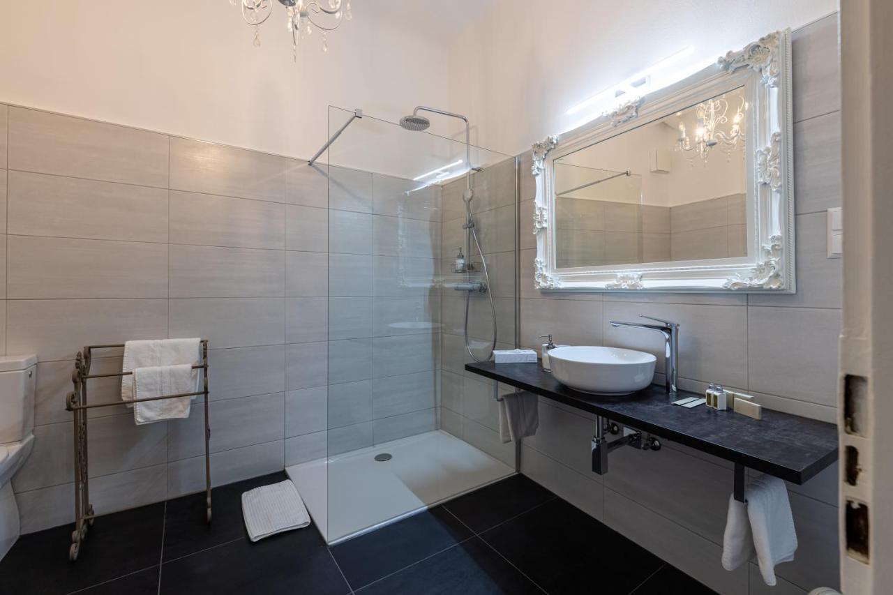 Boutique Hotel Goldenes Lamm Villach Dış mekan fotoğraf