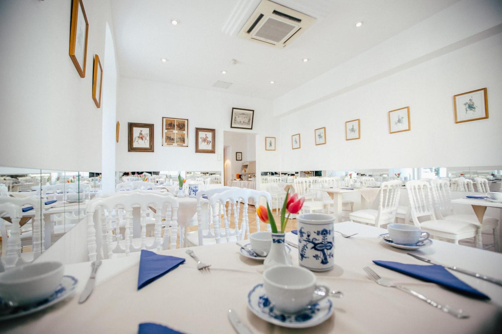 Boutique Hotel Goldenes Lamm Villach Dış mekan fotoğraf