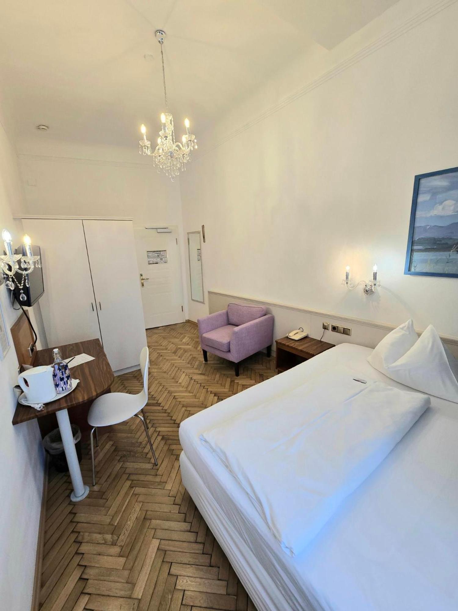 Boutique Hotel Goldenes Lamm Villach Dış mekan fotoğraf