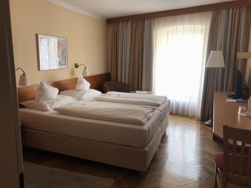 Boutique Hotel Goldenes Lamm Villach Dış mekan fotoğraf