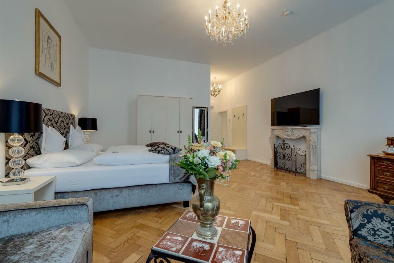 Boutique Hotel Goldenes Lamm Villach Dış mekan fotoğraf