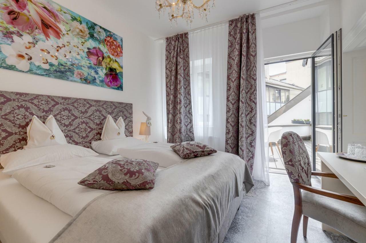 Boutique Hotel Goldenes Lamm Villach Dış mekan fotoğraf