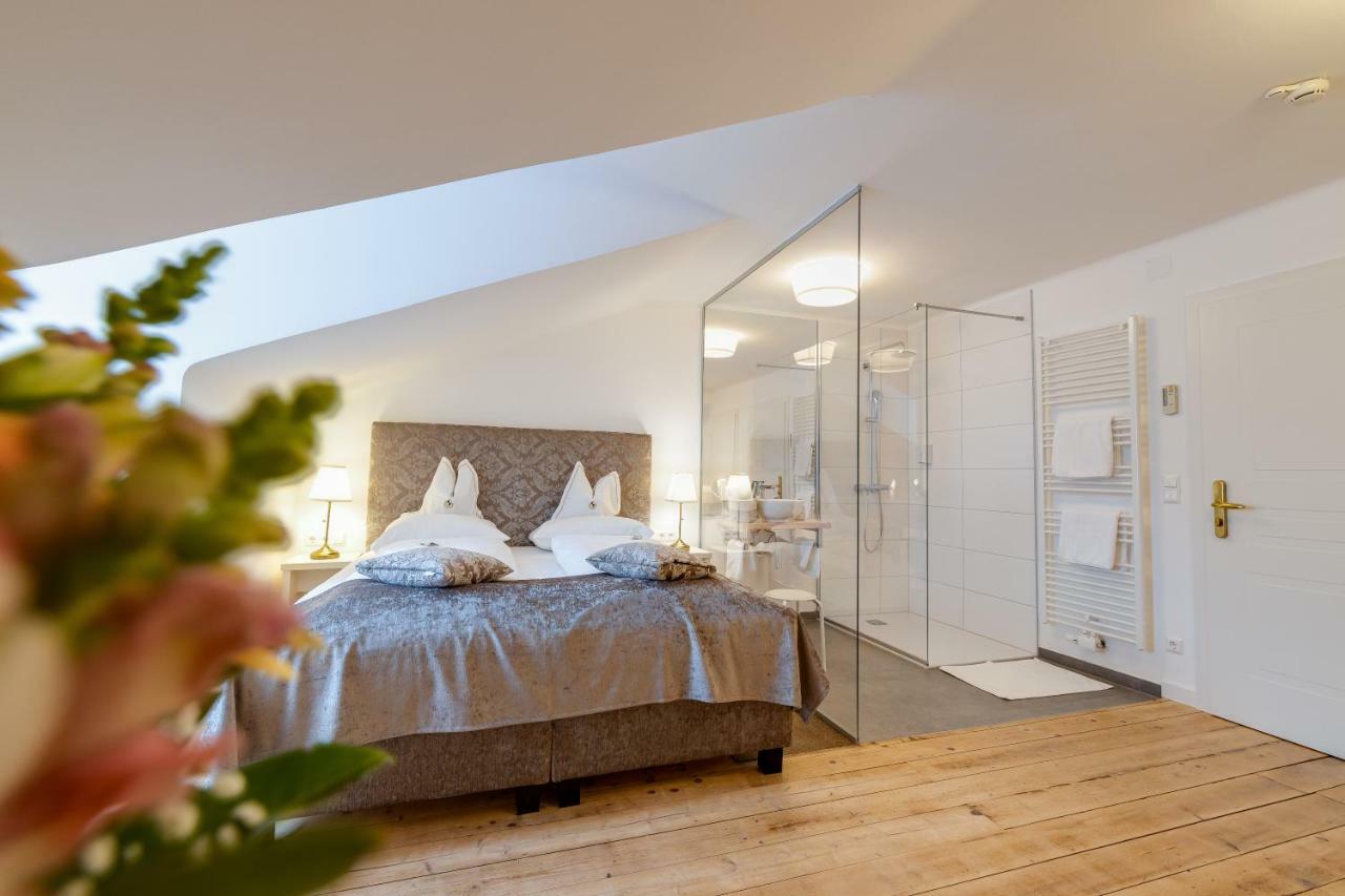Boutique Hotel Goldenes Lamm Villach Dış mekan fotoğraf