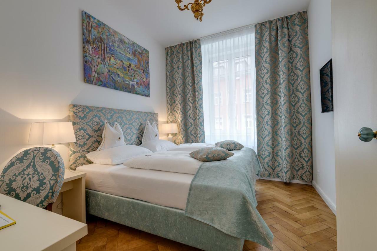 Boutique Hotel Goldenes Lamm Villach Dış mekan fotoğraf